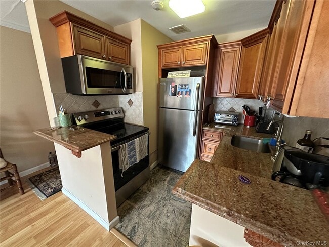 Photo - 360 Shore Rd Unit 7A