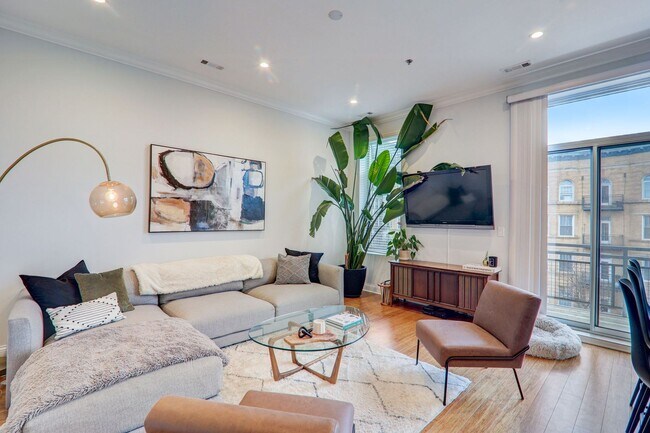 Photo - 33 South Ashland LLC