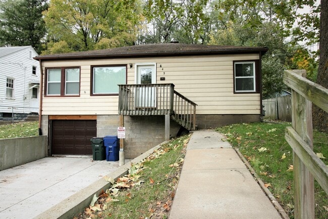 Photo - 445 Waverly Rd