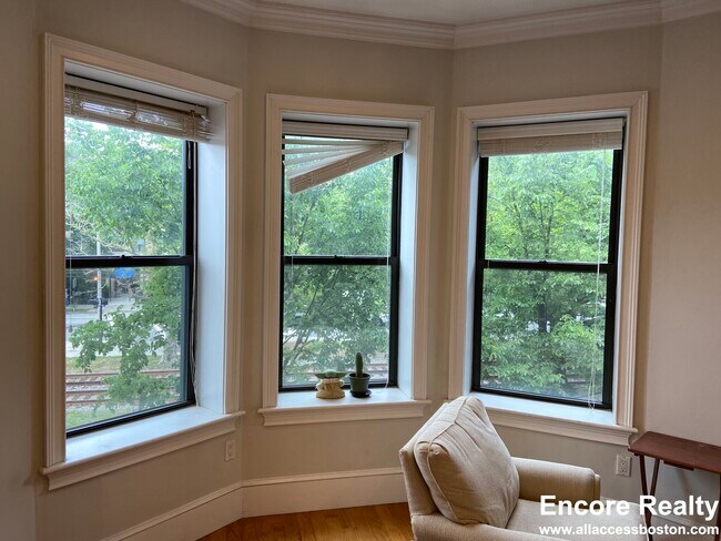 Photo - 1089 Beacon St Unit 9