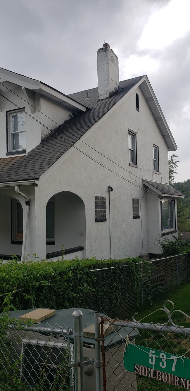 Photo - 535 Shelbourne Ave