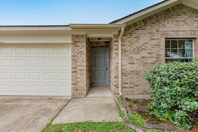 Photo - 311 Indian Meadow Dr House