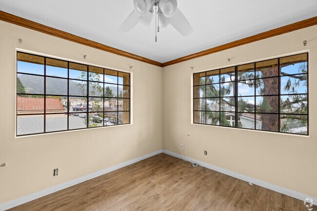 3BR, 2BA - 1,200SF - Den - 301 East Verdugo Ave