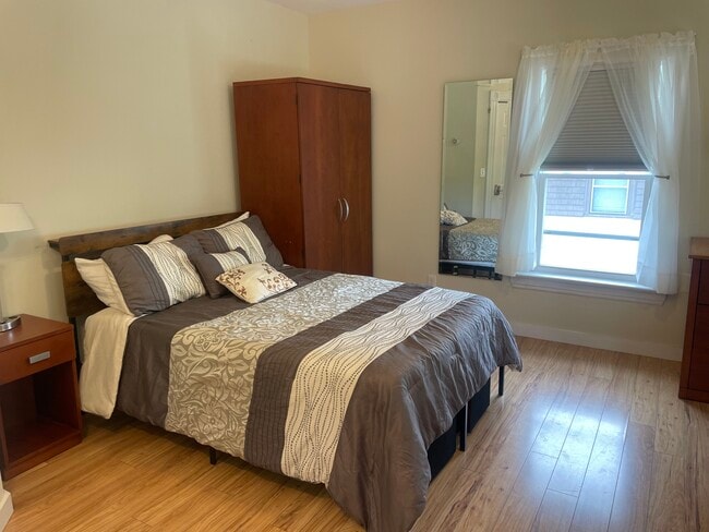 Photo - 187 Loomis St Unidad Studio apt #3