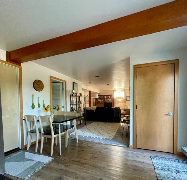 Photo - 9305 SW View Point Ter