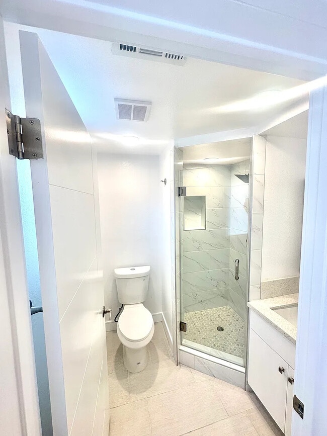 Photo - 1543 W 37th Pl Townhome