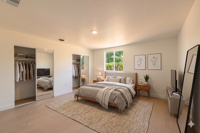 Photo - 2026 Luxury 4 & 6 Bedroom Units Unidad #732 1/2