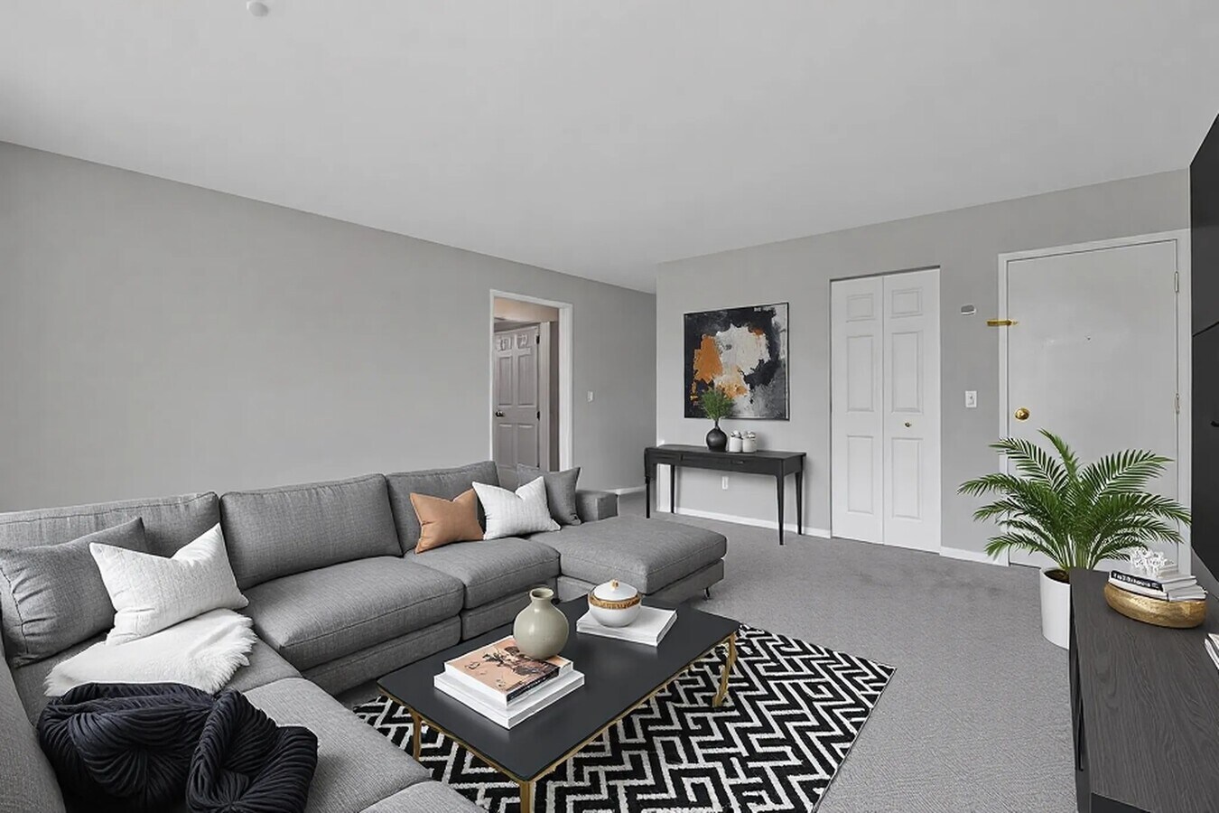 Photo - Porter Manor