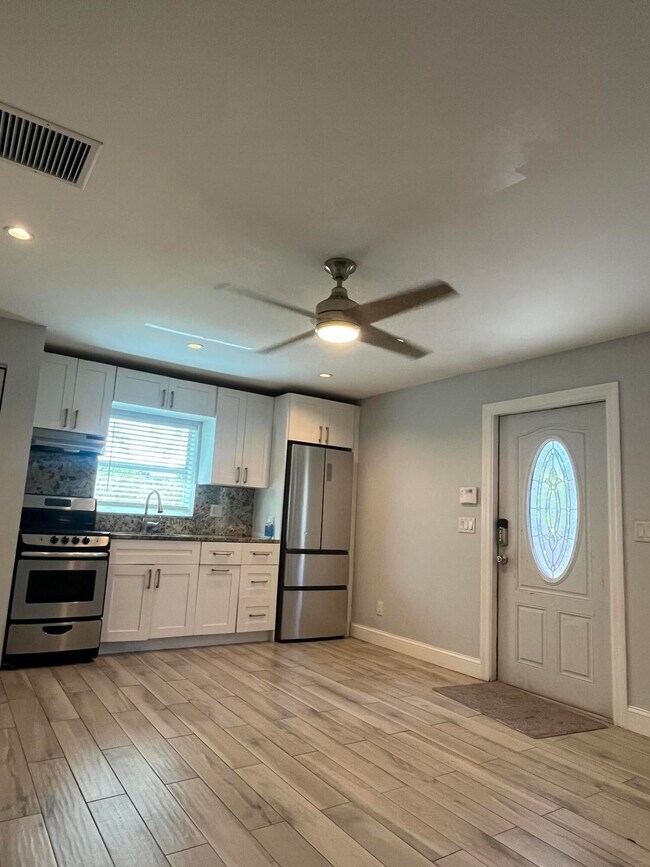 Photo - 108 Arthur Ct