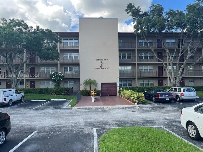 Building Photo - 13455 SW 9th Ct Unit 216J