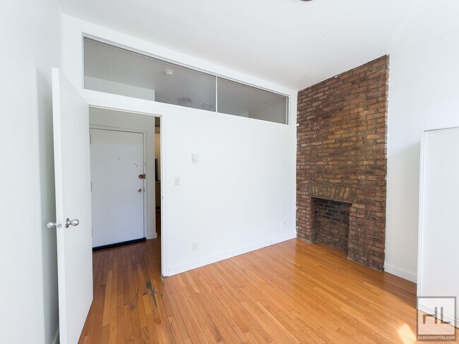 Photo - GREENE AVENUE / Spacious 2-Bed 1-Bath Unit 2A