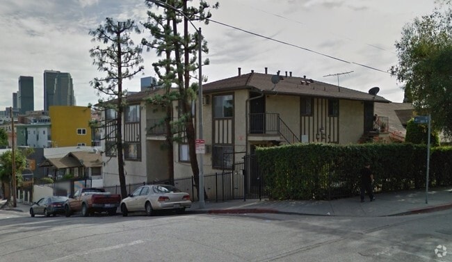 Building Photo - 402 S Bonnie Brae St Rental