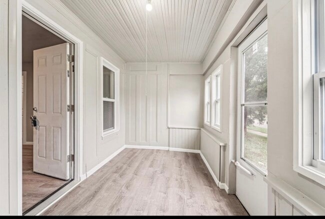 Habitación 3 Estaciones - 200 W Beacon Ave Unidad B