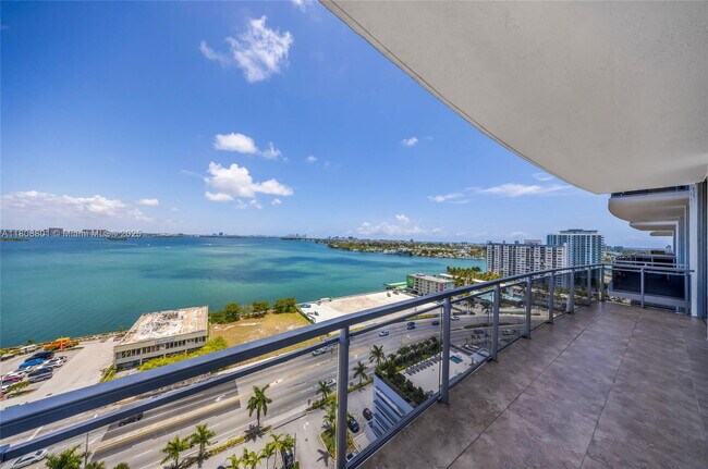 Photo - 7901 Hispanola Ave Unidad 1605 Rental