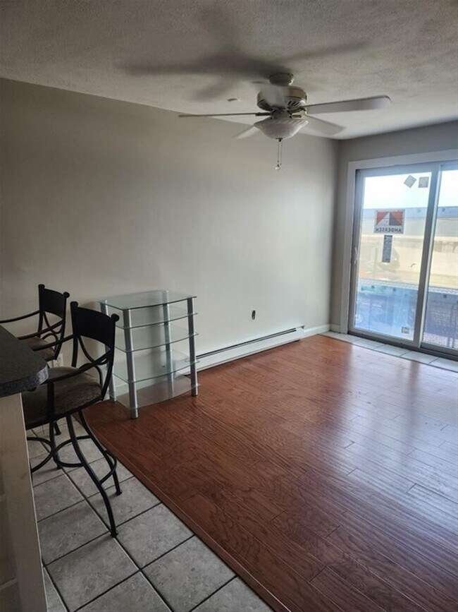 Photo - 383 Revere Beach Unidad 4