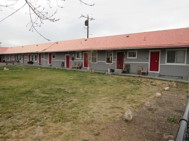 Building Photo - Studio Apartment in Madras – Utilities Included! Unit MVL 809 - #5