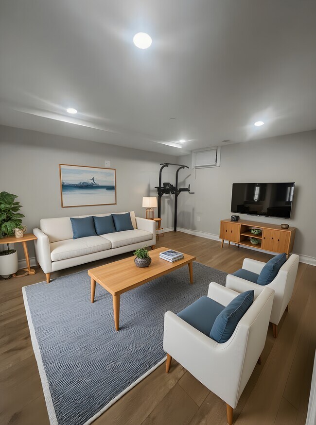 Building Photo - 14 Mount Hood Rd