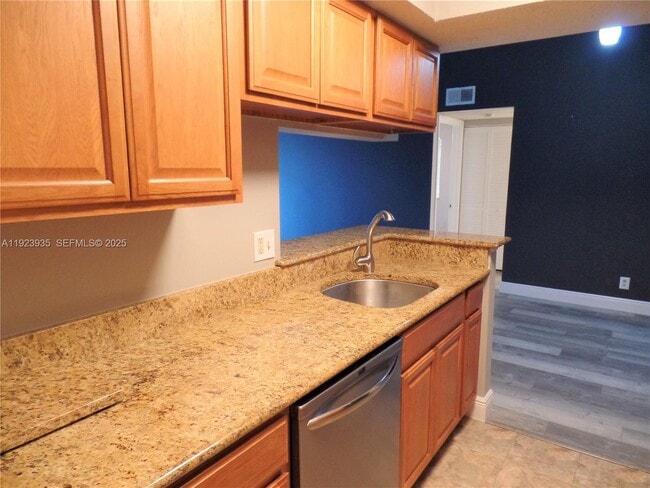 Photo - 5612 Rock Island Rd Unit 151