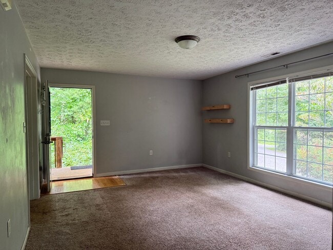 Photo - 4 Greenbriar Rd Unit 4 Greenbriar