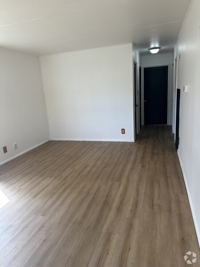 Building Photo - 2916 Reynolds St Rental