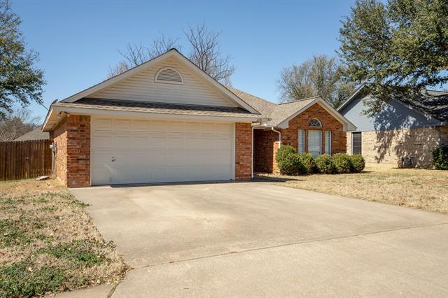 Photo - 215 Linda St