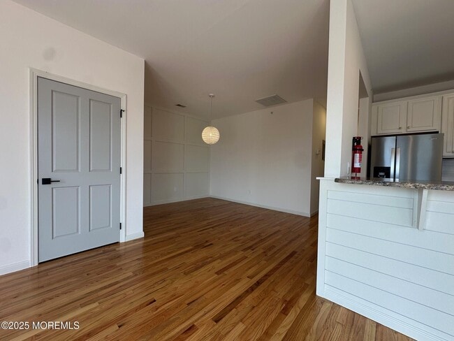 Photo - 865 Arnold Ave