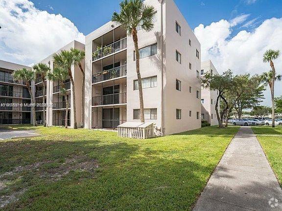 Building Photo - 8000 SW 149th Ave Rental