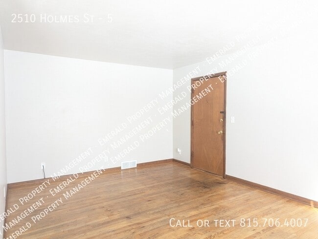 Photo - 2510 Holmes St Unit 5
