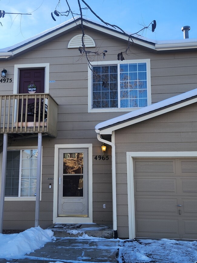 Building Photo - 4965 Universal Heights