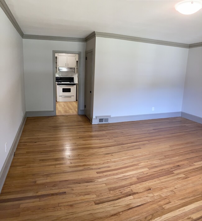 Photo - 552 Mellview Ave SW Townhome