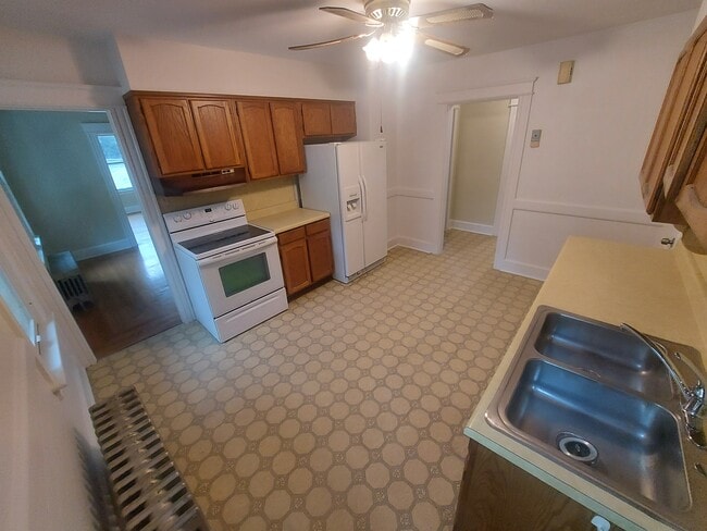 Photo - 12 East St Unit 2