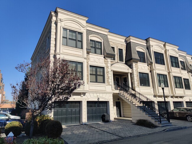 Photo - 12 Marquis Ct