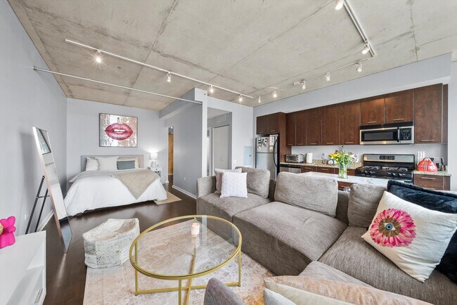 Photo - 659 W Randolph St Unit 902