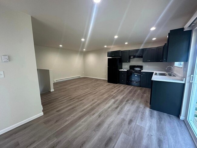3 Bedroom Duplex - 3 Bedroom Duplex Townhome