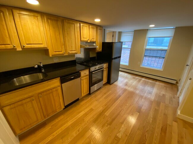 Building Photo - 238 Cambridge St Unit 2 Rental