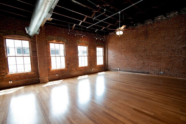 Photo - Union Biscuit Warehouse 209 Unit UB 209