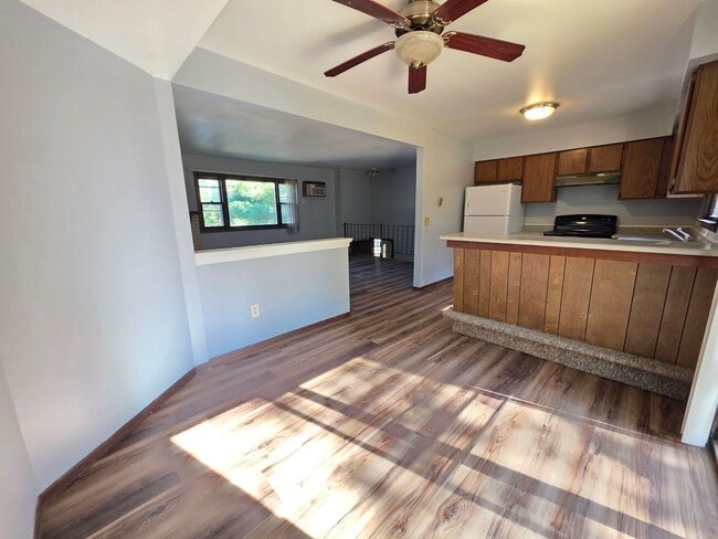 Photo - 460-462 Pepper Ave Unit #462