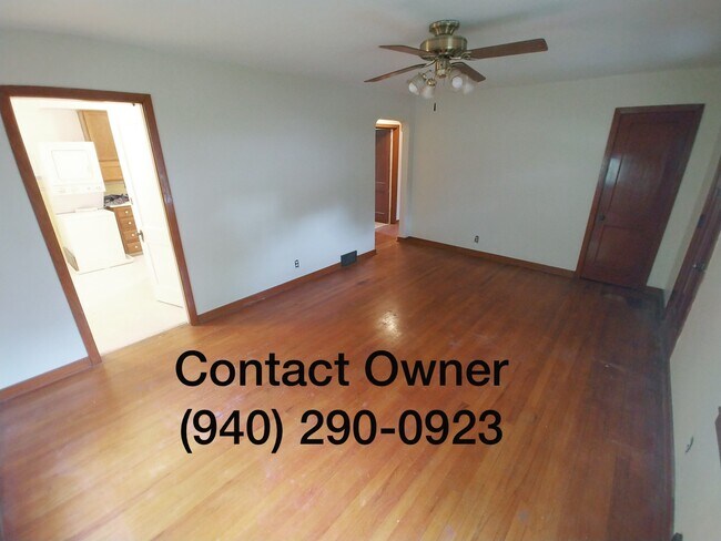 Photo - 7833 Martin St