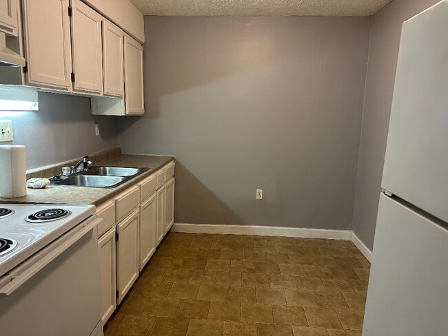 Photo - 1392 Summit St Unidad A