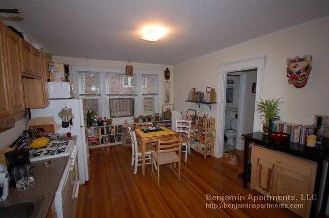 Building Photo - 1653 Commonwealth Ave Unit 6