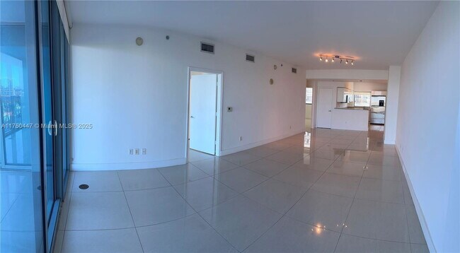 Photo - 601 NE 36th St Unit 706