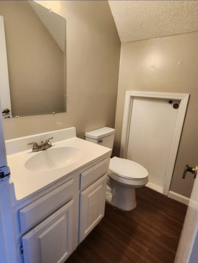 Photo - 309 W Sallier St