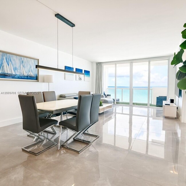 Photo - 5601 Collins Ave Unidad 1409