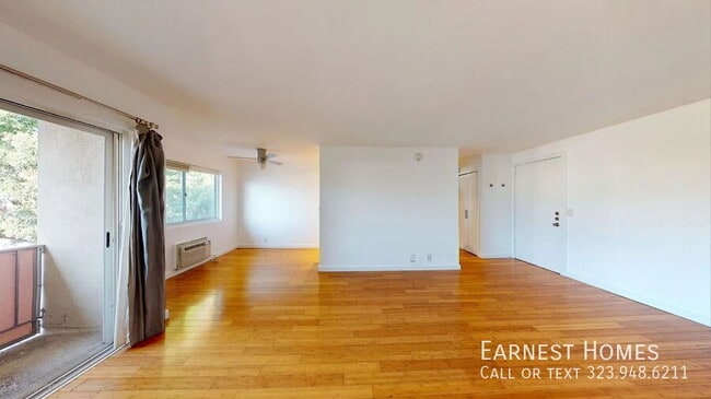 Photo - 525 N Sycamore Ave Unidad 411