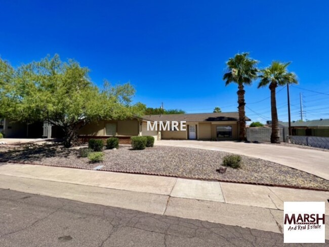 NICE 3 BEDROOM HOME IN SCOTTSDALE! - NICE 3 BEDROOM HOME IN SCOTTSDALE!