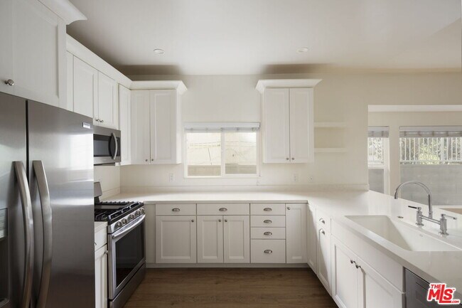 Photo - 727 N La Fayette Park Pl Unidad 4