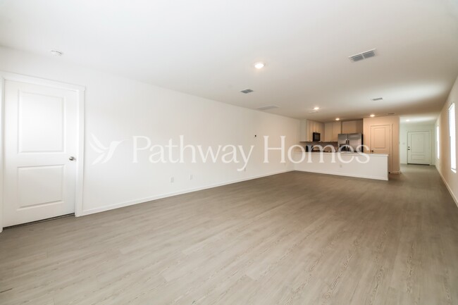 Photo - 3009 Burmese St