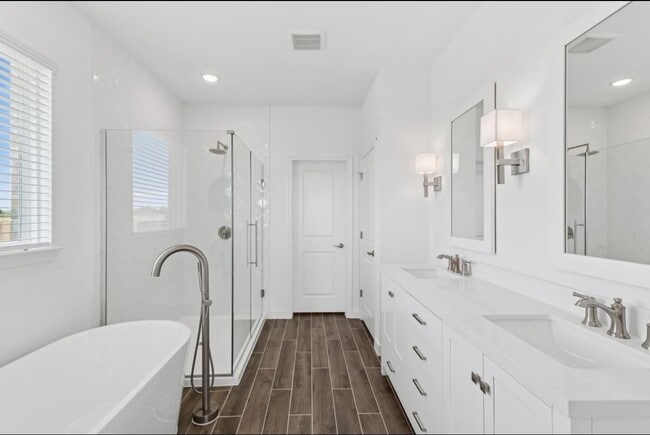 Photo - 12106 Old Fashion Cir