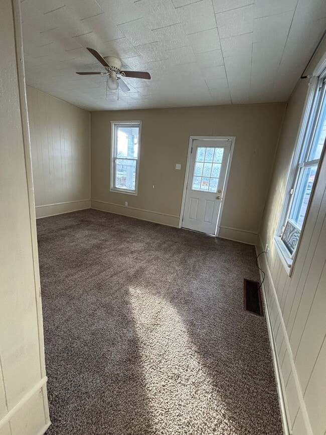 Photo - Super Cute 2 Bedroom 1 Bath Home