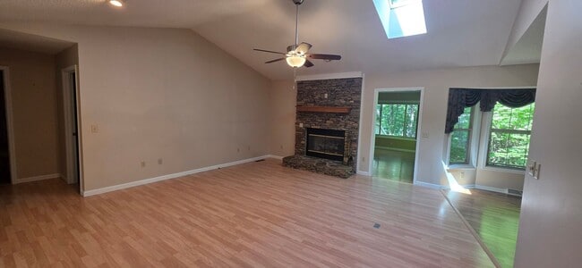 Photo - Great location, convenient to everything!